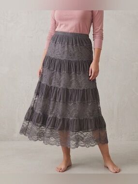 Tiered Lace Maxi Skirt in Charcoal Gray Size M